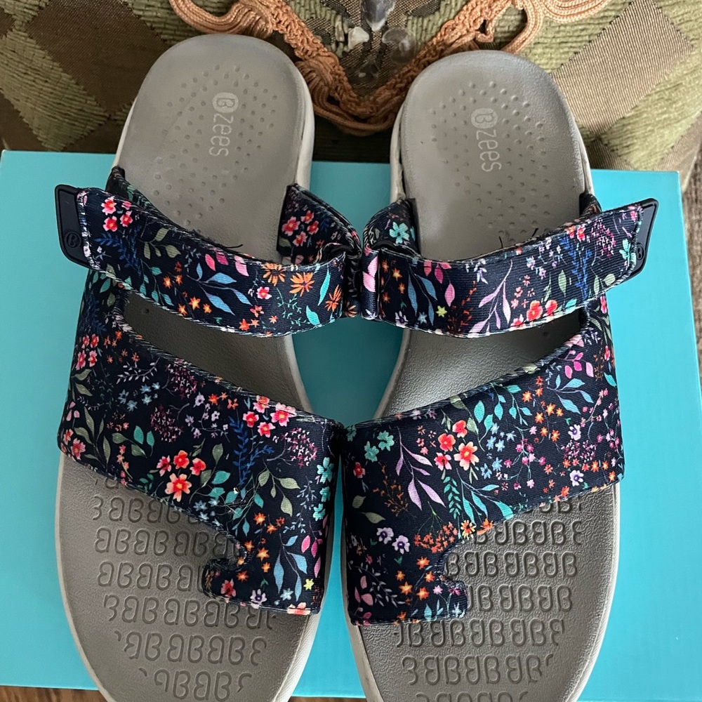 Women’s sandals - Picture 2 of 4